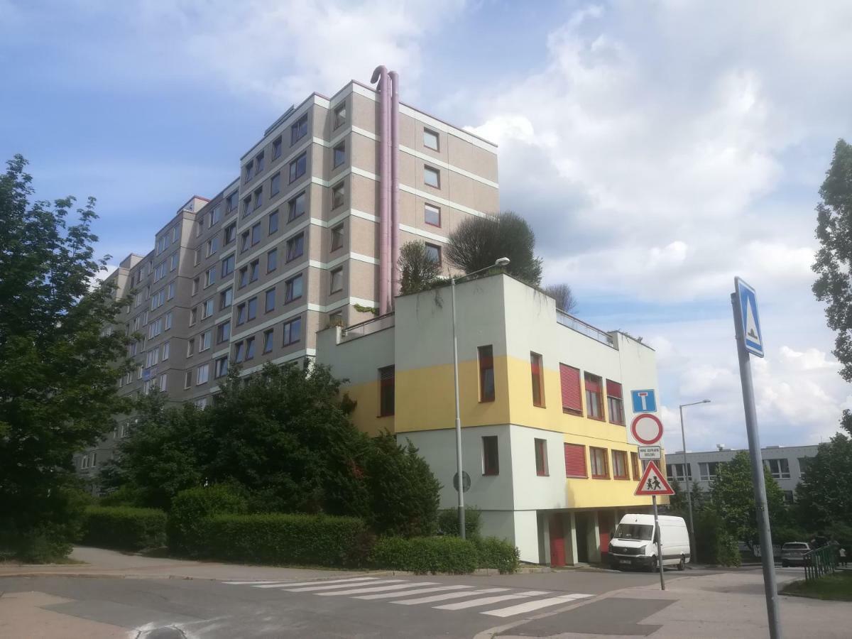 Km House Cerny Most Ostello Praga Esterno foto
